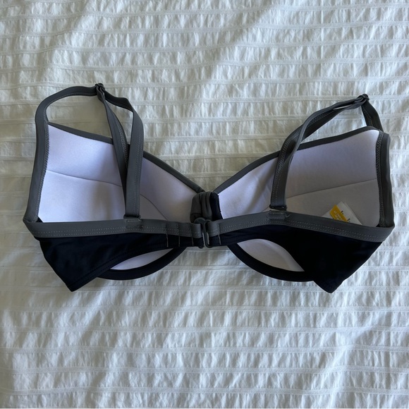 NWOT Lolë Maldives D-Cup Bikini Top in Black and Grey, S - Picture 8 of 12